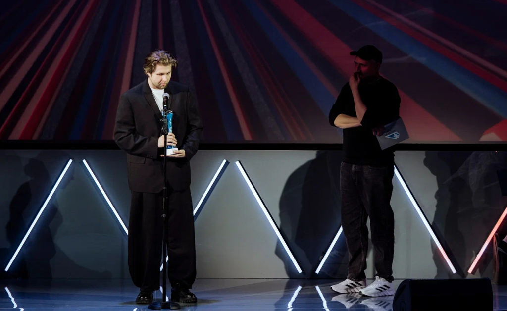 Савелий Осадчий режиссер фильм «Мальчик-птица» и Юрий Быков