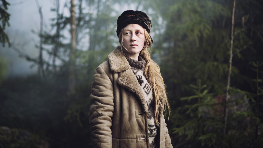 кадр из фильма Бабушкины танцы на столе