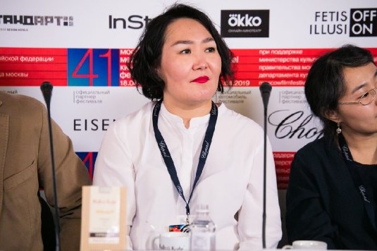 пресс-конференция по фильму "Надо мною солнце не садится", продюсер Сардана Саввина