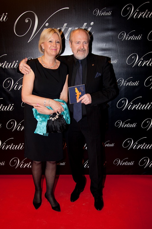 вручение премии "Золотой Орел", режиссер Владимир Хотиненко с супругой