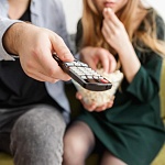 Кинопоиск и Иви начали продавать подписку друг на друга