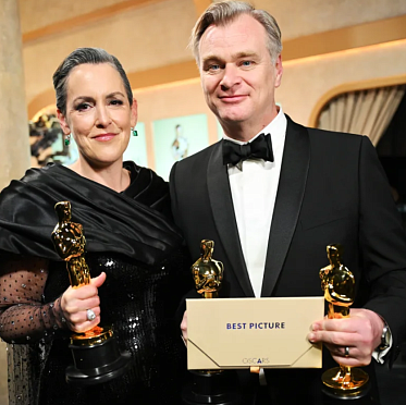 Кристофер Нолан получит за «Оппенгеймера» $100 млн