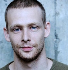 Джонни Льюис (Johnny Lewis)
