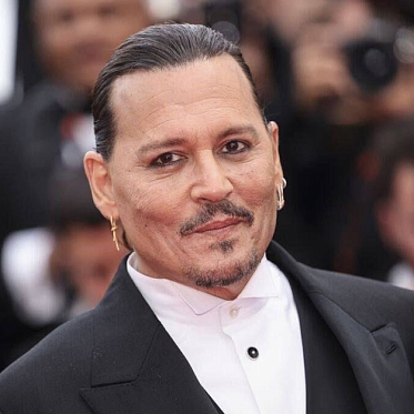 Джонни Депп отмечает 60-летний юбилей возвращением в кино Джонни Депп отмечает 60-летний юбилей возвращением в кино