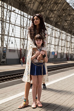 Равшана Куркова и Артем Ткаченко обменяются детьми Равшана Куркова и Артем Ткаченко обменяются детьми