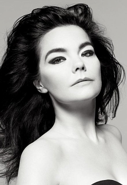 Ларс фон Триер назвал клеветой обвинения Бьорк Ларс фон Триер назвал клеветой обвинения Бьорк