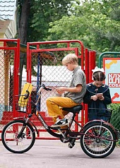 Приключения желтого чемоданчика