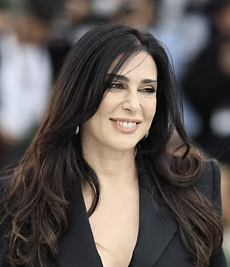   (Nadine Labaki)