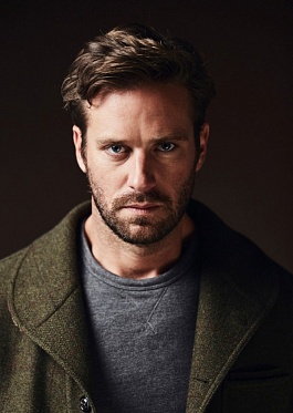 С Арми Хаммера сняли обвинения в домогательствах