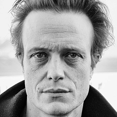 Август Диль из «Бесславных ублюдков» сыграет Воланда в экранизации «Мастера и Маргариты»