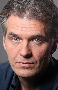 Олег Харитонов