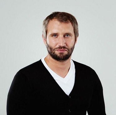 Юрий Быков: «В настоящее время режиссеру не надо быть народным, главное – быть модным»