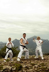 Малыш-каратист