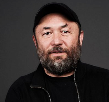 Бекмамбетов снимет фильм о цифровой стороне спецоперации в Украине