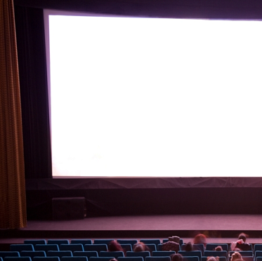 Правительство поручило региональным властям закрыть кинотеатры