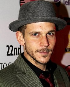 Густаф Скарсгард (Gustaf Skarsgard)