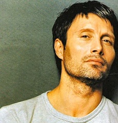   (Mads Mikkelsen)