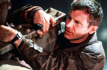 Студия Sony Pictures выпустит на экраны продолжение фантастического триллера «Бегущий по лезвию» Студия Sony Pictures выпустит на экраны продолжение фантастического триллера «Бегущий по лезвию»