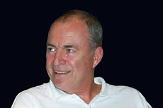 Брюс Дэвей (Bruce Davey)