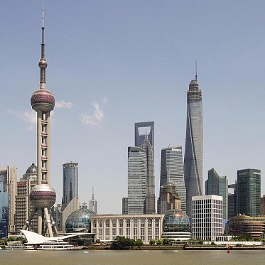 Власти Китая разрешили открыть часть кинотеатров