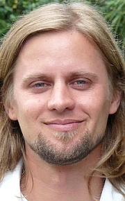 Сандино Саравиа Винай (Sandino Saravia Vinay)