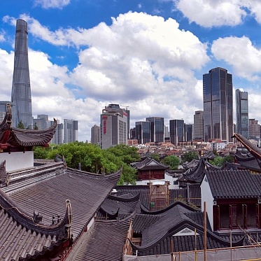 В регионах Китая непривитым гражданам запретят посещение кинотеатров