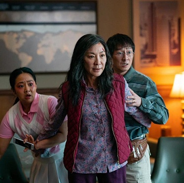 Новый фильм от режиссеров «Всё везде и сразу» отложили на 2027 год Новый фильм от режиссеров «Всё везде и сразу» отложили на 2027 год