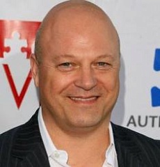 Майкл Чиклис (Michael Chiklis)