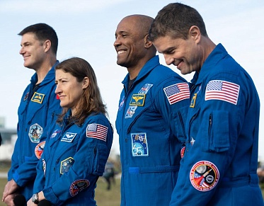 Возвращение на Луну: как миссия Артемида перекликается с историей мирового кинематографа 