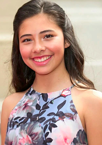 Сочил Гомес (Xochitl Gomez)