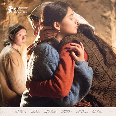 Берлинале 2019: «Сказка о трех сестрах» - почти Чехов Берлинале 2019: «Сказка о трех сестрах» - почти Чехов