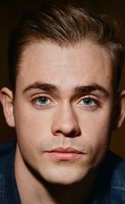 Дейкр Монтгомери (Dacre Montgomery)