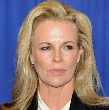 Ким Бэйсингер – 65!