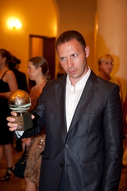 Михаил Сегал: «Чтобы непопсовое кино собирало залы, нужно много лет работать над вкусом зрителя» Михаил Сегал: «Чтобы непопсовое кино собирало залы, нужно много лет работать над вкусом зрителя»