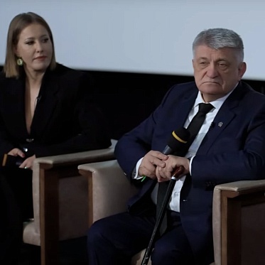 На канале Собчак выложили новый фильм Сокурова «Сказка»