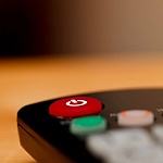 Emmy 2022: телевизионный рейтинг церемонии побил антирекорд