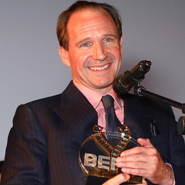 Рэйф Файнс получил приз «Верю. Константин Станиславский»