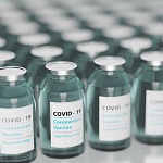 Медиаиндустрия США не спешит открывать офисы и требует прививок