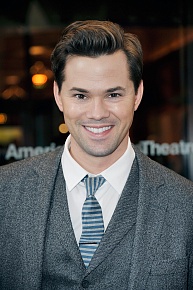 Эндрю Рэннеллс (Andrew Rannells)