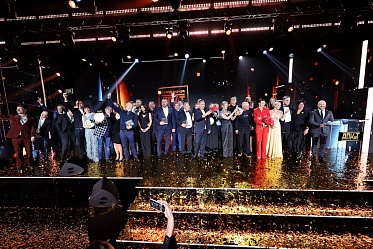 X Премия АПКиТ: самые яркие моменты и звезды юбилейной церемонии