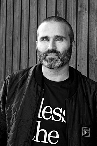 Рене Эзра (Rene Ezra)