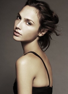 Найдена Чудо-женщина для нового фильма о Супермене и Бэтмене Найдена Чудо-женщина для нового фильма о Супермене и Бэтмене