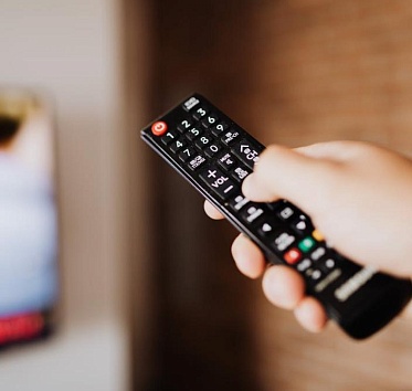 Самые популярные проекты на российском ТВ в 2025 году