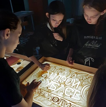 Проекты Школы Артека: анимационный фильм по рассказу Чехова и биография Андрея Рублева