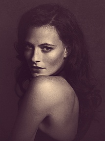 Лара Пулвер (Lara Pulver)