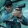Amazon оказался в центре скандала из-за фильма «Мятеж» с Джейсоном Стэтэмом