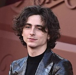 Тимоти Шаламе подписал многолетний контракт с Warner Bros