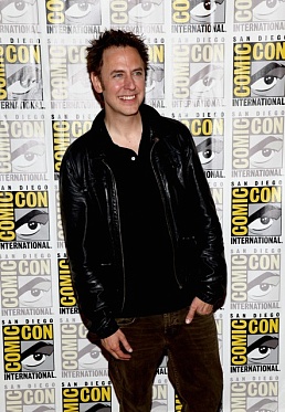 Петицию в поддержку уволенного режиссера Джеймса Ганна подписали более 150 тысяч человек