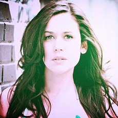 Виктория Санчес Мандрик (Victoria Sanchez Mandryk)