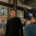 Илья Найшуллер может стать режиссером боевика «Дом у дороги 2» для Amazon